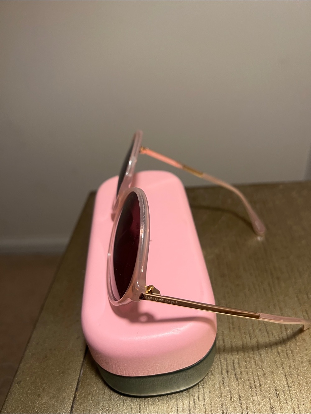 kate spade Pink Round Sunglasses with Green Case and Gold Trim - Picture 3 of 6